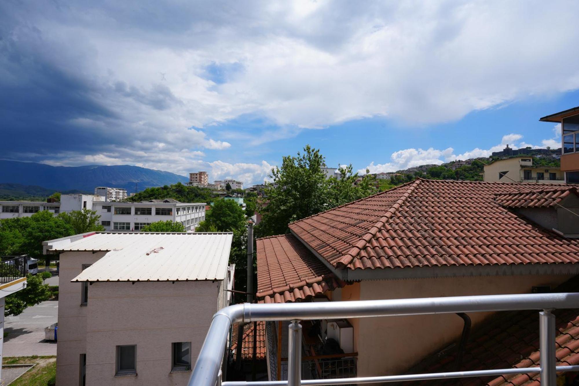 “Apheartment Gjirokastra” Apartment Exterior photo