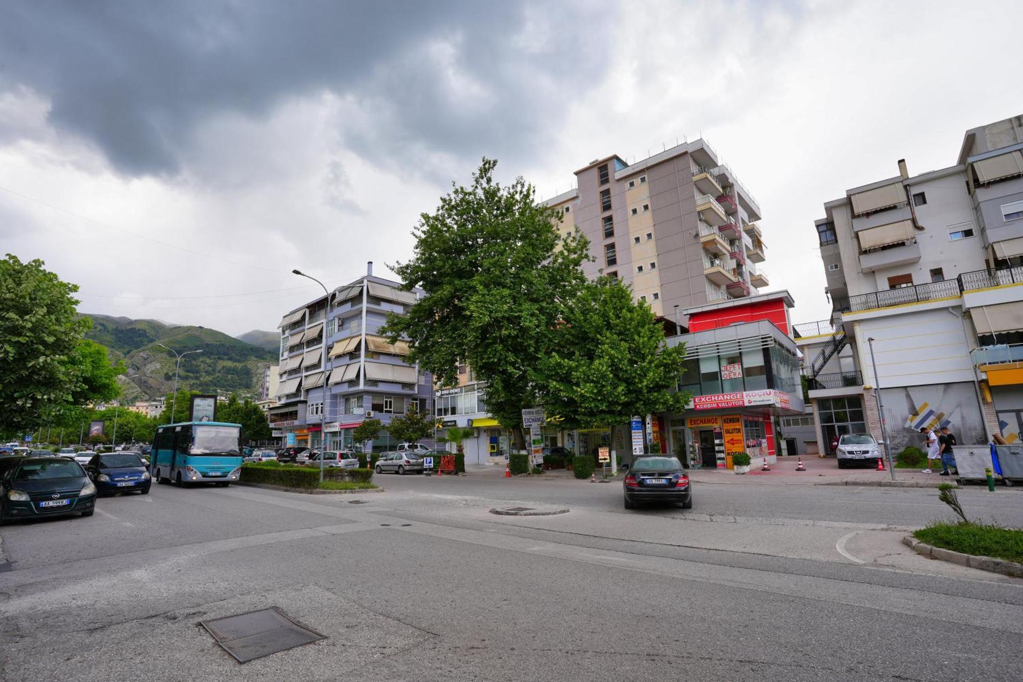 “Apheartment Gjirokastra” Apartment Exterior photo